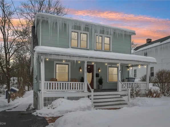 272 S Franklin St, Chagrin Falls, OH 44022