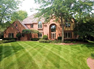 N29W30632 Foxwood Dr, Pewaukee, WI 53072