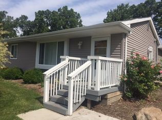 465 Trombley Dr, Troy, MI
