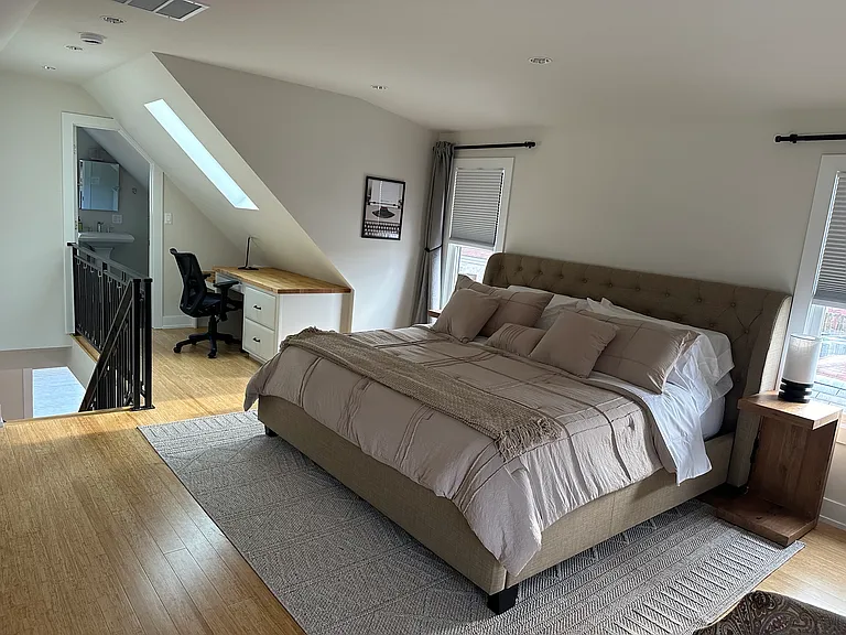 5342 W Winona St — Photo 15