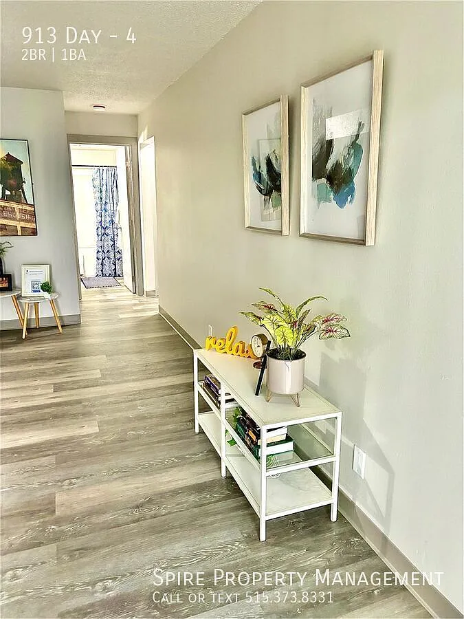 2 Bed Renovated Unit In Des Moines with No Steps! — Photo 3