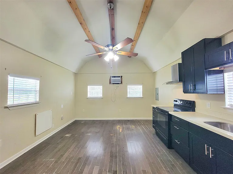 12150 Old County Rd #17 — Photo 3
