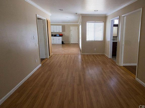 5th image of 6936 Encino Ave