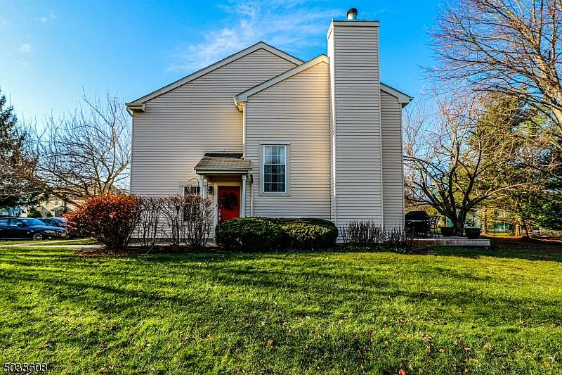 406 Cheshire Ct photo 1