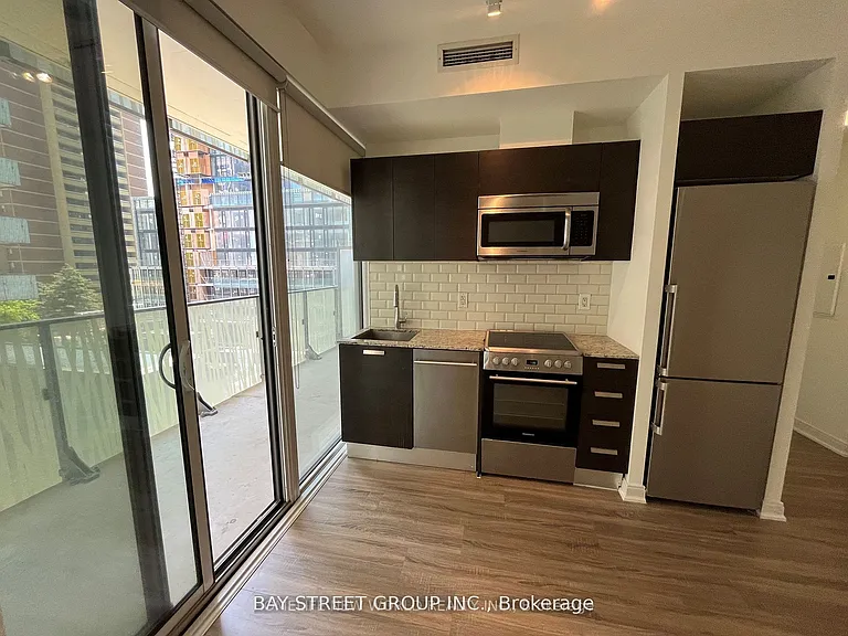42 Charles St E #401 — Photo 9