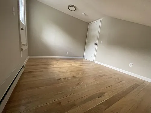 27 McKinley Ave #4 Photo 1