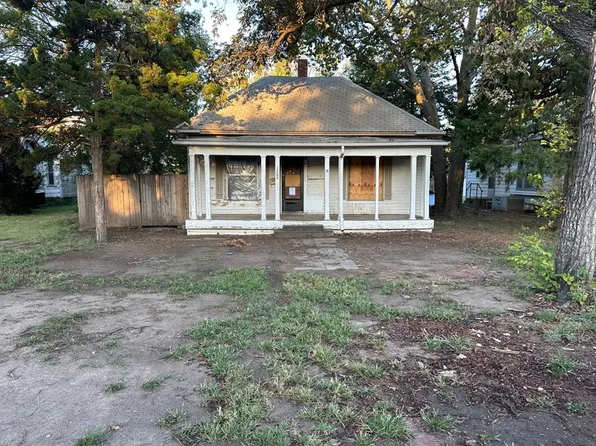 1209 Holland St, Great Bend, KS 67530