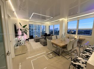 Turnberry On The Green Co, Aventura, FL 33180