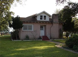 12605 Sandy Point Rd, Bryan, TX 77807