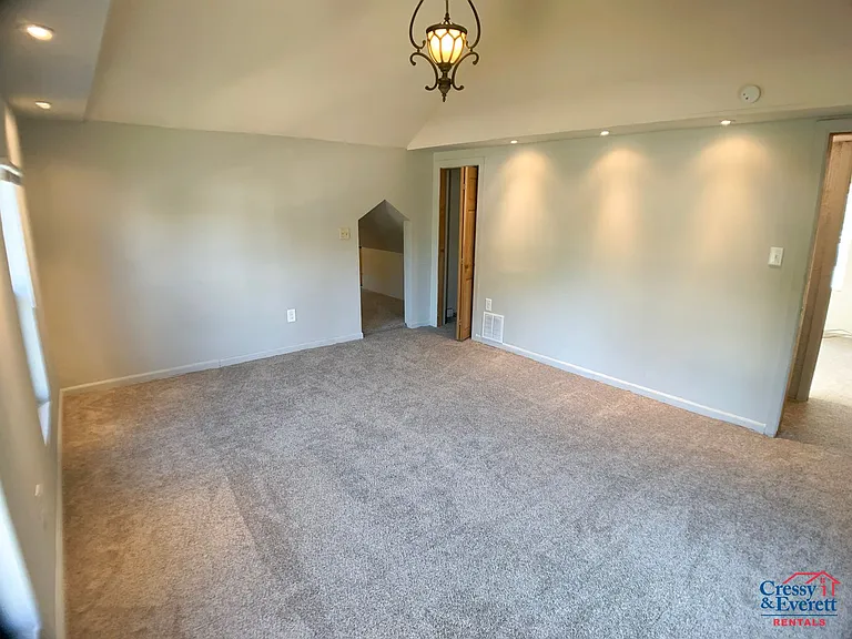 1021 N 5th St — Photo 15