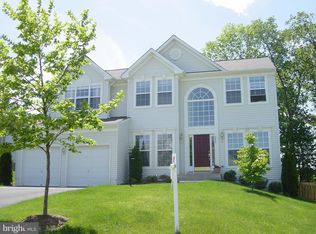 208 E King James St, Purcellville, VA 20132