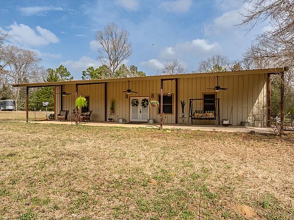 3rd image of 1070 Piney Grove Rd