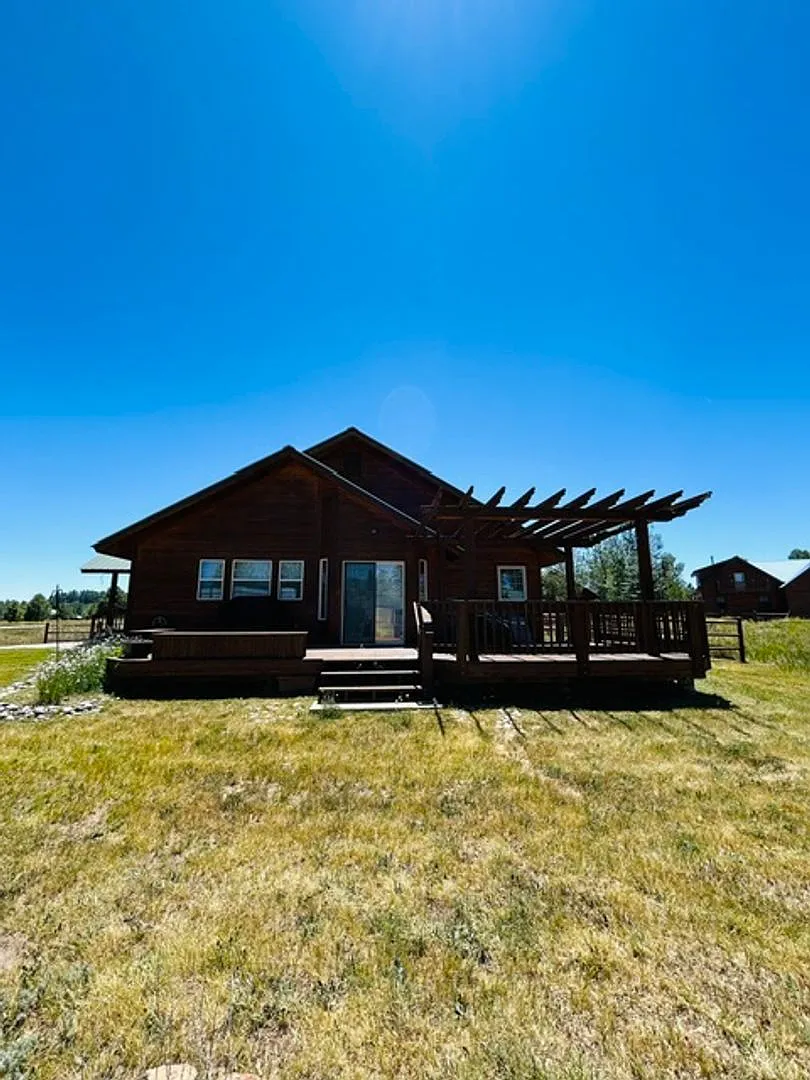 For Rent Fully Furnished 3 Bedroom, 2 Bath Home With Mountain Views — Photo 3