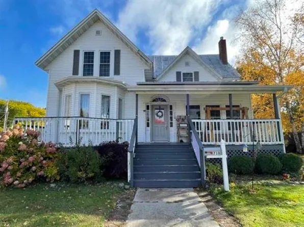 710 Park Ave, Oconto, WI 54153