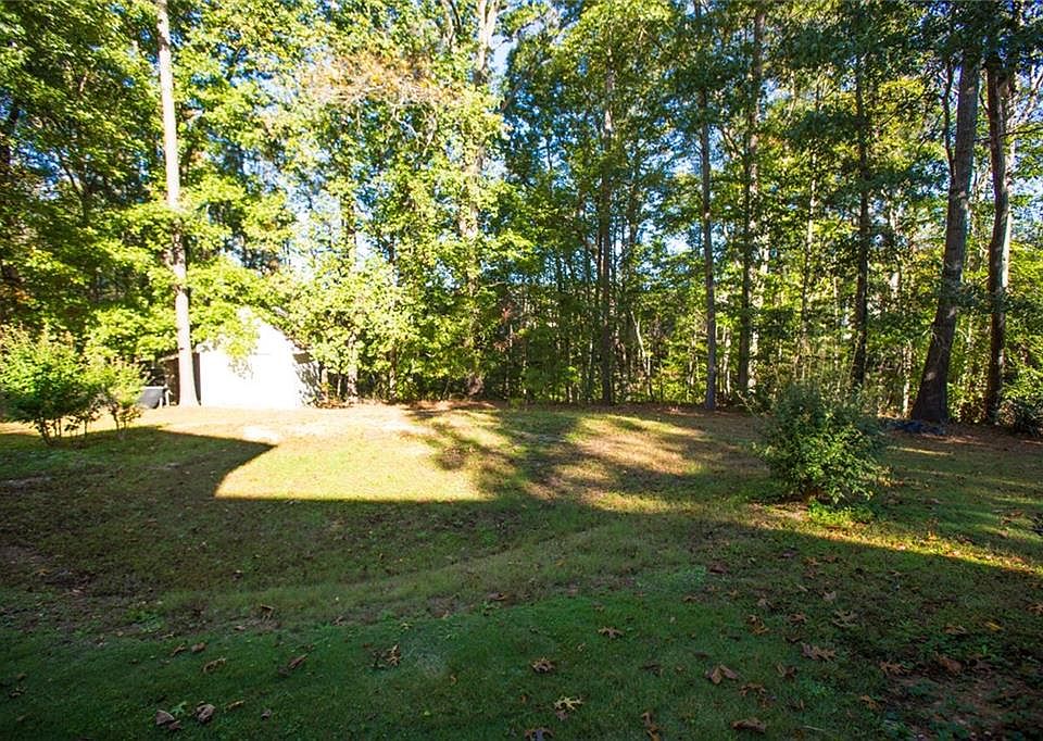2nd image of 970 Winnbrook Dr