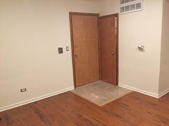 3rd image of 5530 W Lawrence Ave APT 1