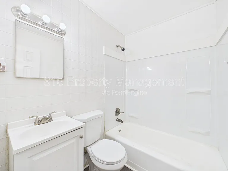 8028 Montgall Ave — Photo 16