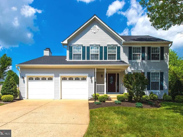 9307 Nancy St, Manassas Park, VA 20111