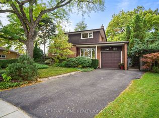 20 W Deane Valley Rd, Toronto, ON M9B3K5