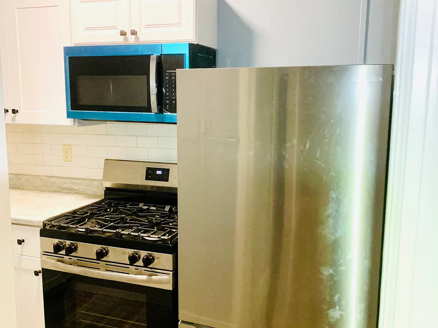2 bed, $1,100 — Photo 2