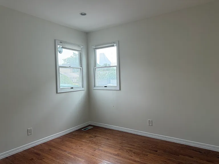 316 Euston Rd S #2 — Photo 7