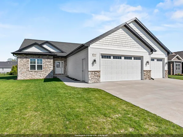 1983 Mimosa Ln, Neenah, WI 54956