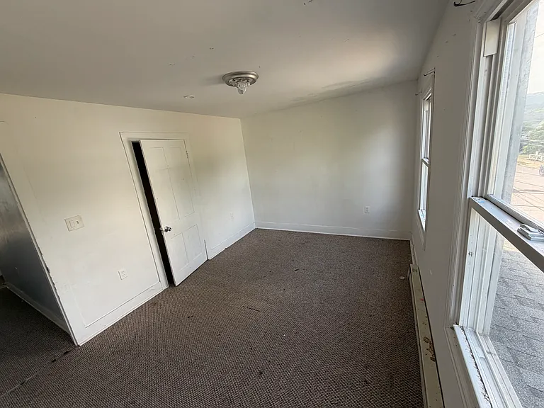 530 Shawnee St — Photo 3