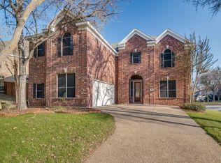 603 Creekwood Ln, Grand Prairie, TX 75052