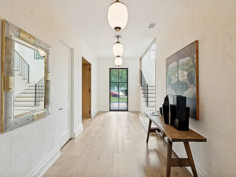 7007 Robin Rd — Photo 3
