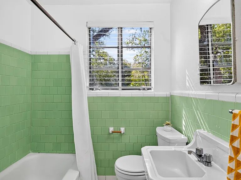 1302 Kirkwood Rd #B — Photo 11