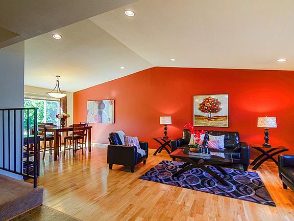 3rd image of 5543 Dunsburry Ct