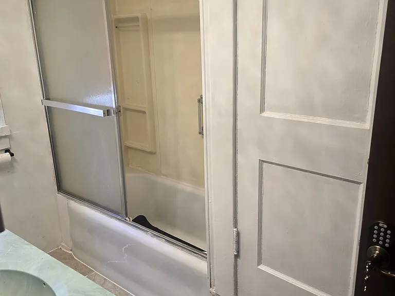 1st floor Bathroom