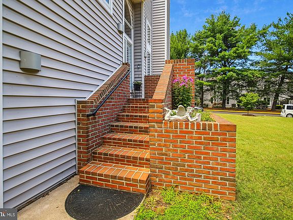 5th image of 413 Martingale Ln #3