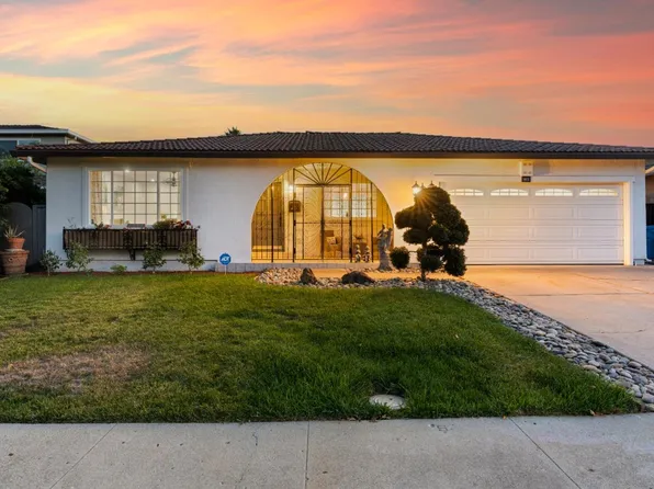 5974 Sutton Park Pl, Cupertino, CA 95014