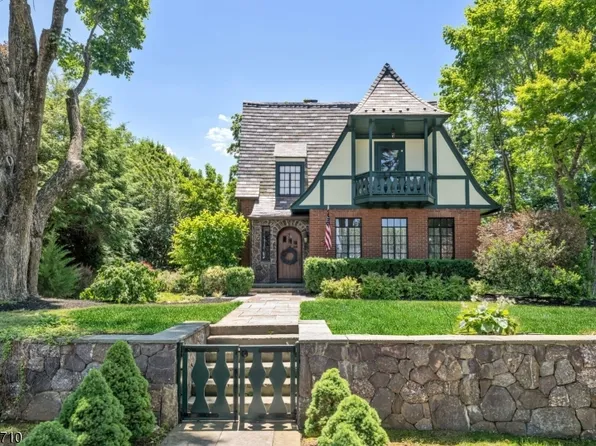 10 Cedar St, Bernards Twp., NJ 07920