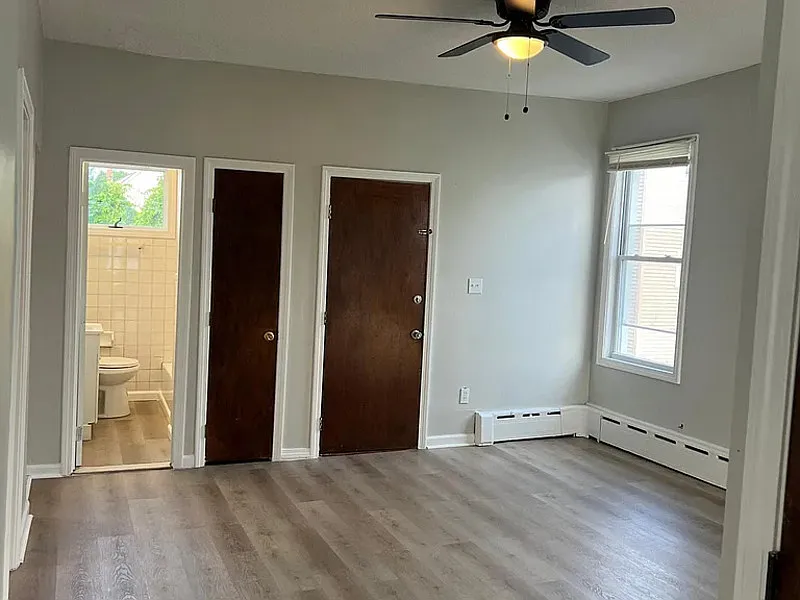 2 bed, 1.0 bath, 950 sqft, $1,490 — Photo 3