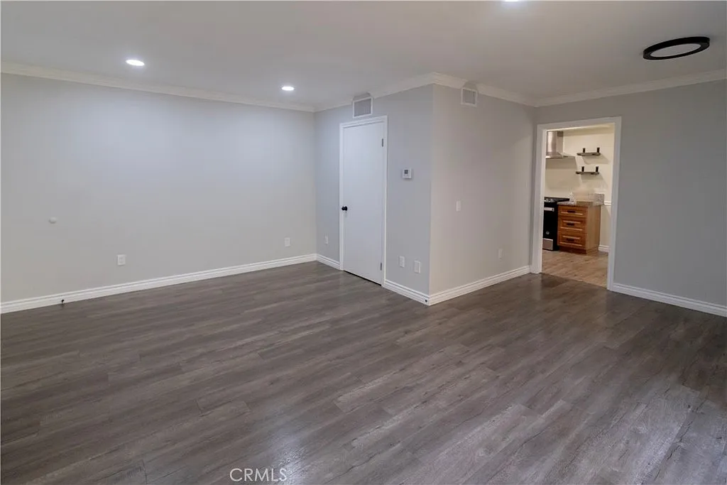 2 bed, 1195 sqft, $2,828 — Photo 3