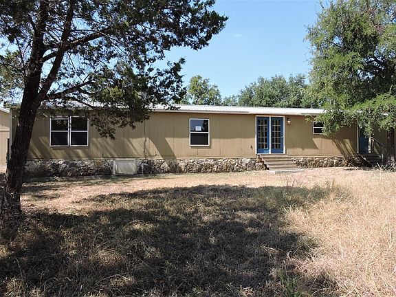 2nd image of 310 Hidden Oaks Ln