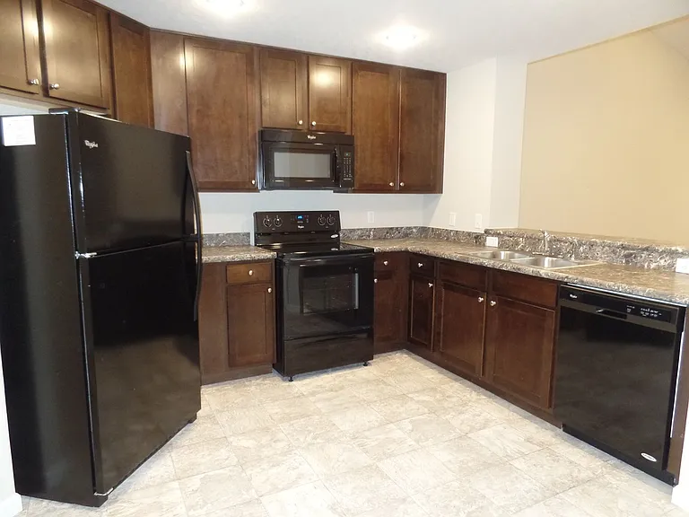 5353 Nottinghamshire Ln — Photo 22