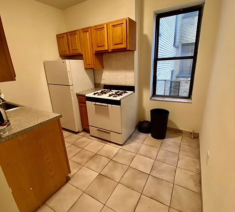 2nd image of 32-30 41st St #F5