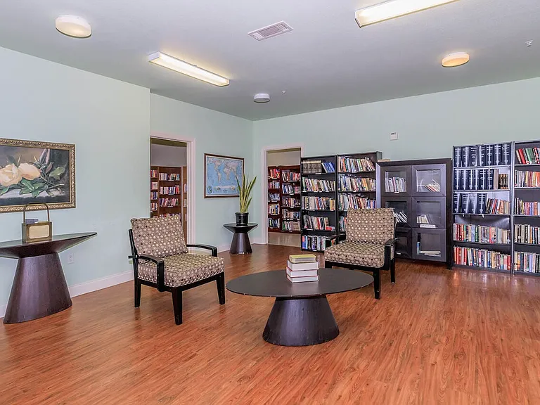 Amelia Parc — Photo 26