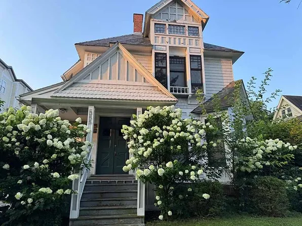 355 Pearl St, Burlington, VT