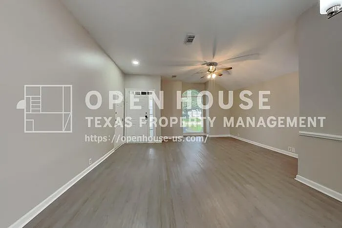 5026 Maple Brook Ln — Photo 10