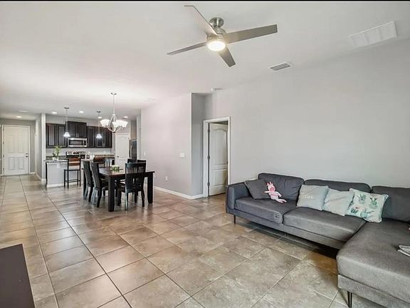 5th image of 10295 Hawks Landing Dr