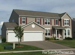 2925 Hilltop Dr, Chaska, MN 55318