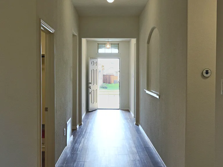 2437 Opaline Dr — Photo 7