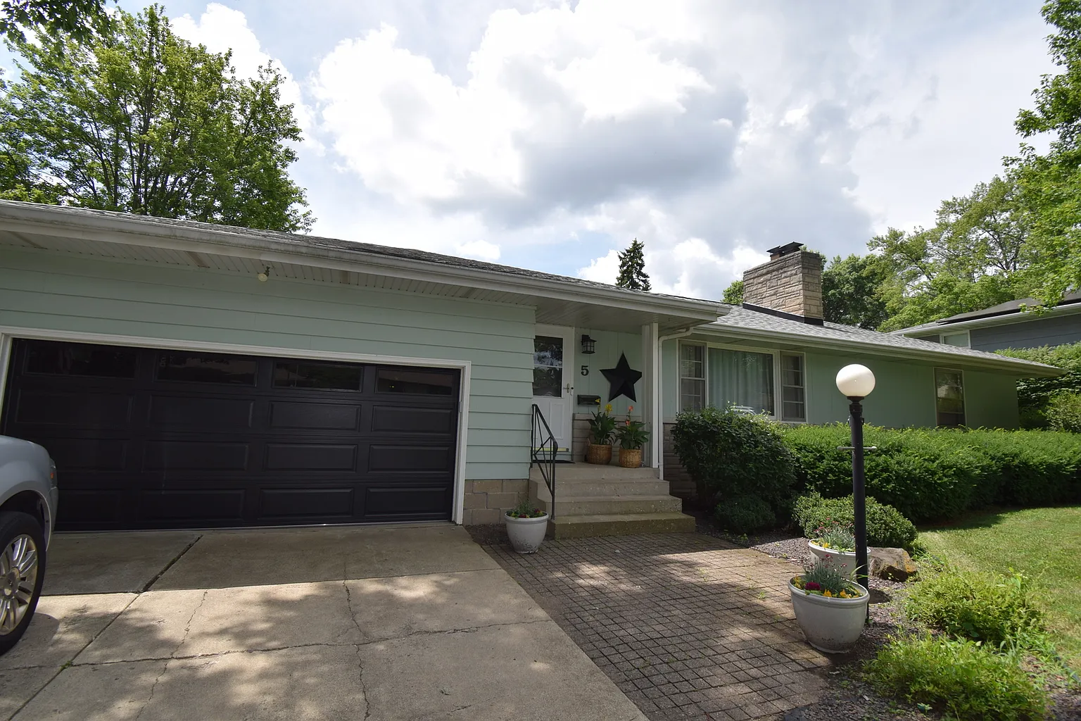 5 Knollcrest Ct photo 1