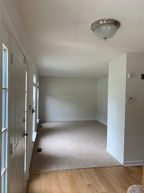 4 bed, 2.5 bath, 2300 sqft, $3,295 — Photo 2