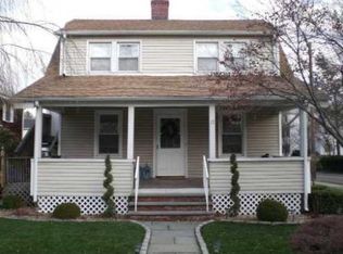 17 Orchard St, Cos Cob, CT 06807