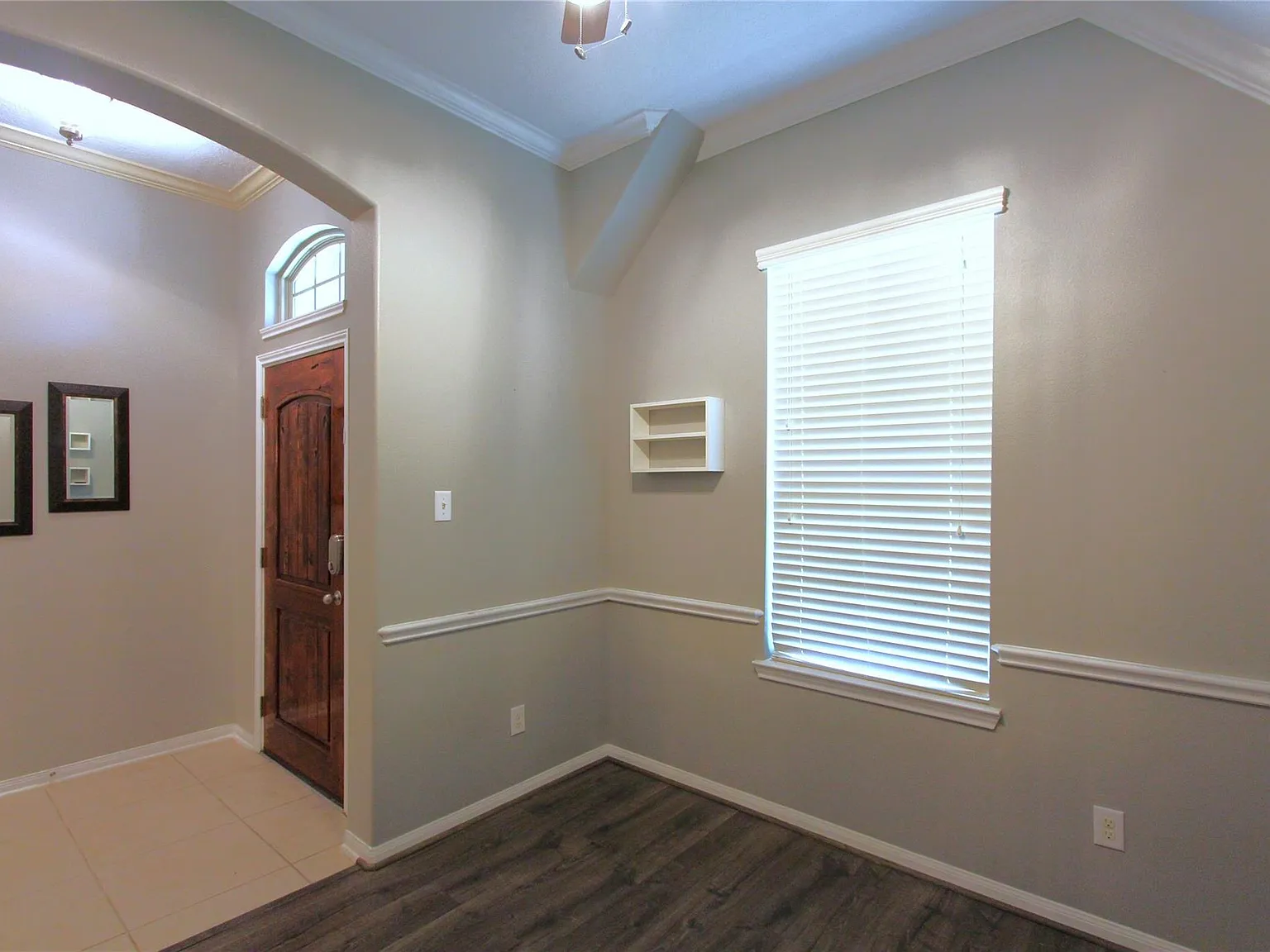 3 bed, 2.0 bath, 1636 sqft, $1,950 — Photo 4